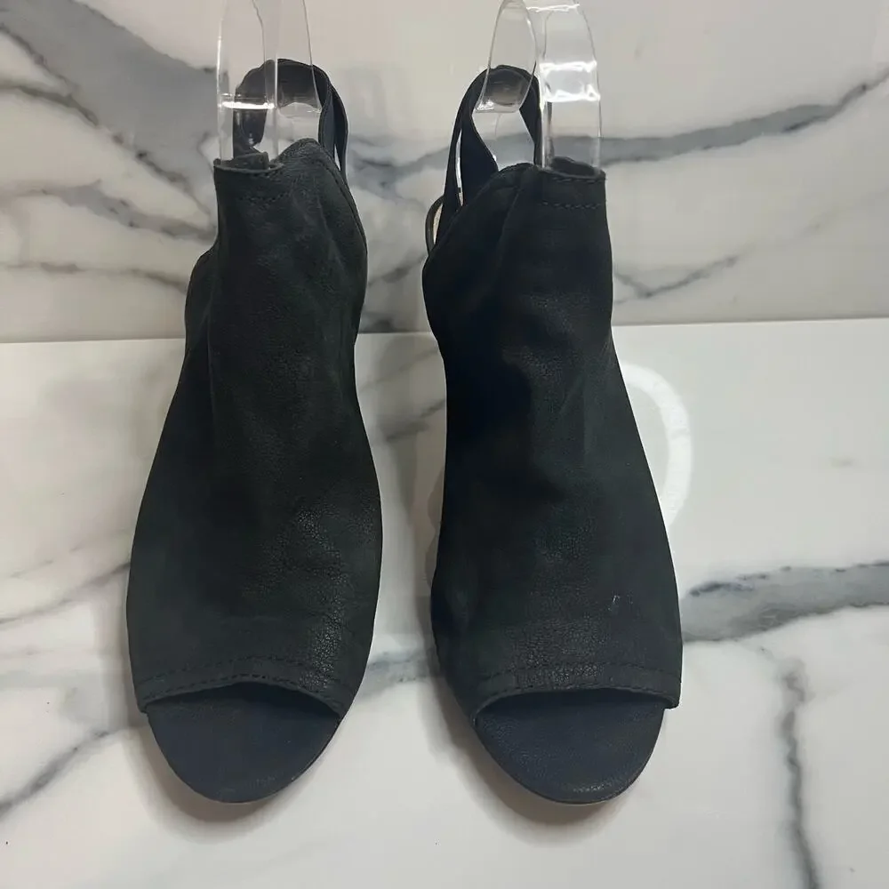 Vince Camuto | Women's Minimalist Black Nubuck Leather Edora Booties Sz 8.5 - Picture 3 of 8